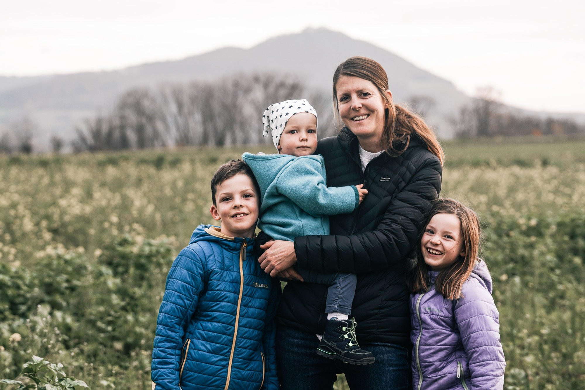 Familienfotos draußen im Raum Esslingen – ungezwungen und lebendig