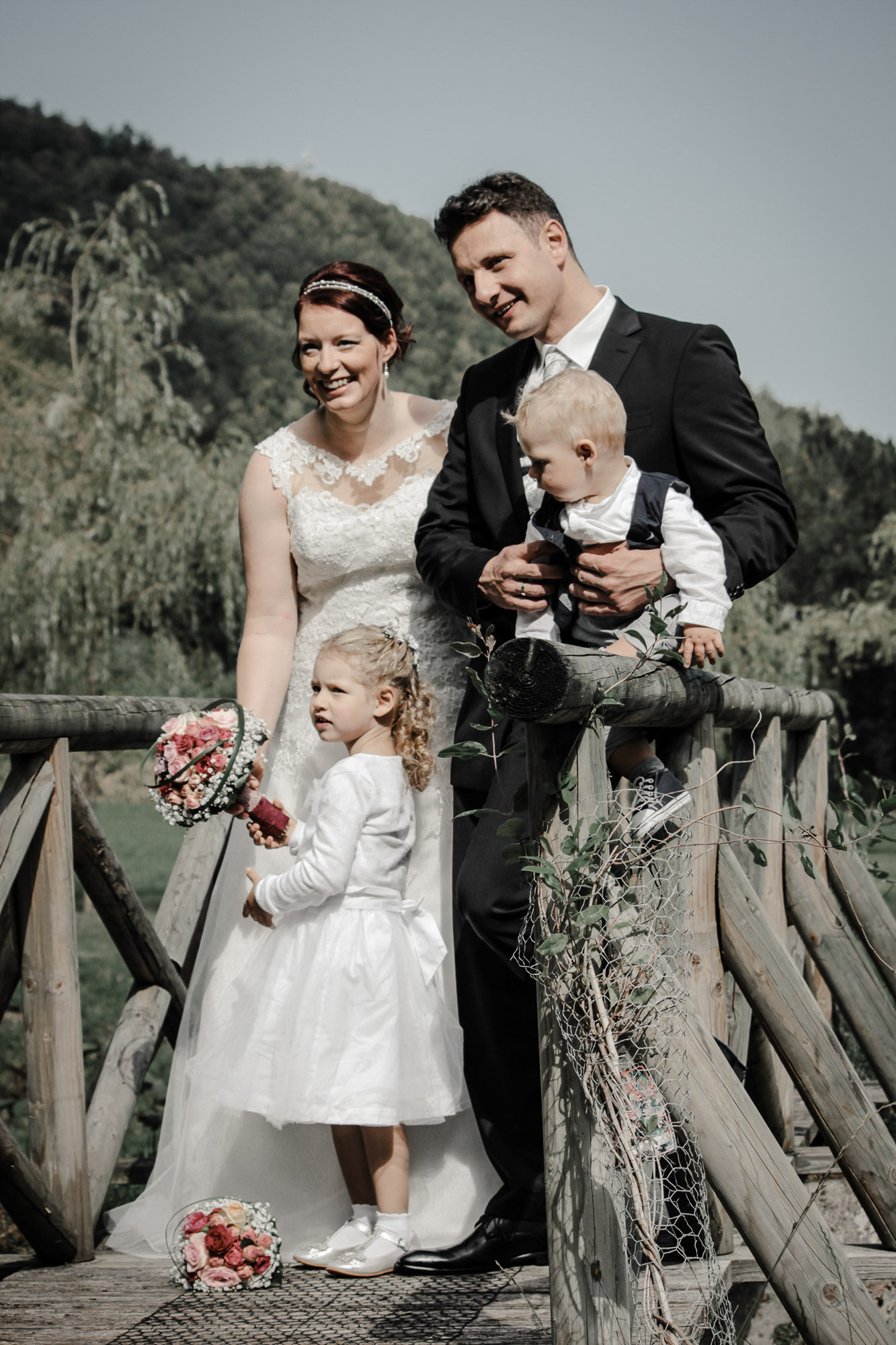 Emotionale Hochzeitsreportage mit natürlichen Momenten und echten Gefühlen