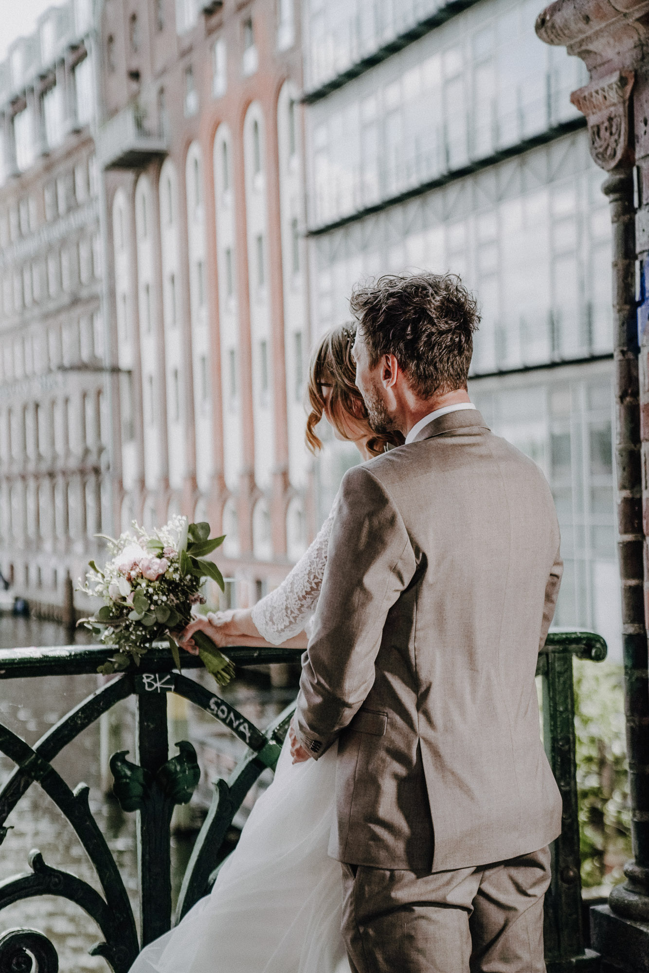 Emotionale Hochzeitsreportage mit natürlichen Momenten und echten Gefühlen