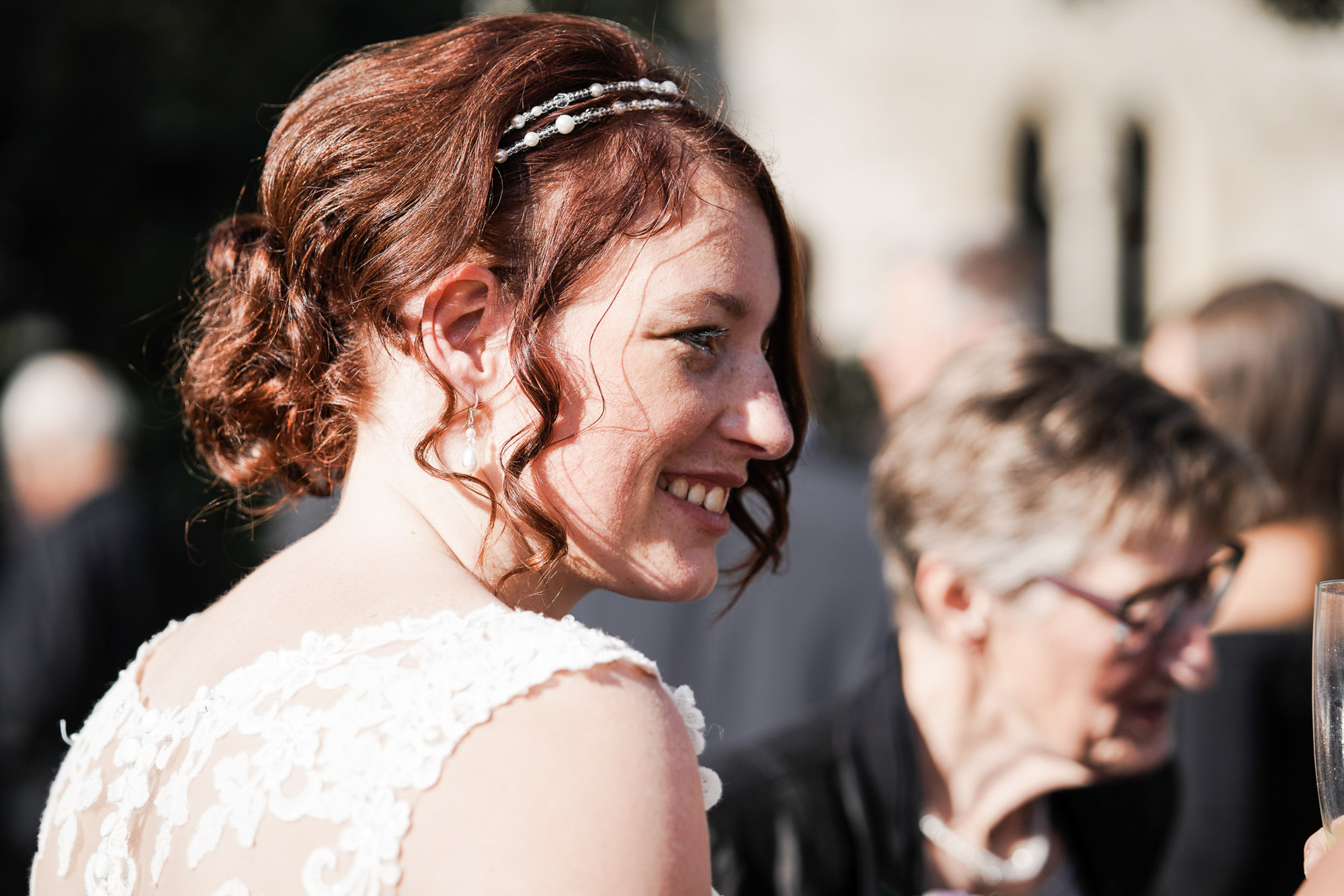 Ungezwungene Momente der Hochzeitsgäste – authentisch fotografiert